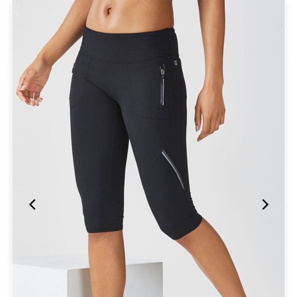 Fabletics Catalina Crop Zipper Pocket Leggings M